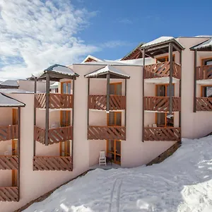 3* Lägenhetshotell Pierre & Le Tikal
